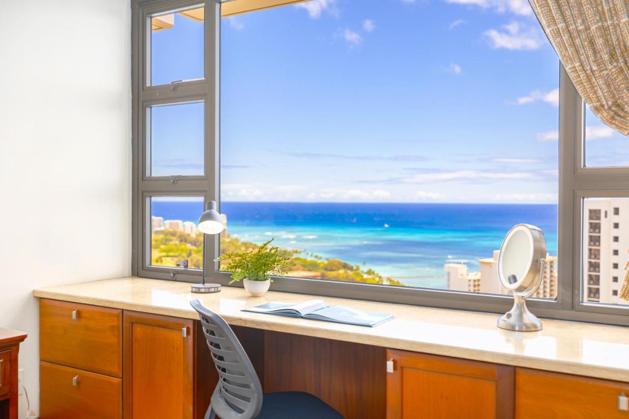 Apartament Upscale Penthouse With Ocean Views - Free Parking Honolulu Zewnętrze zdjęcie